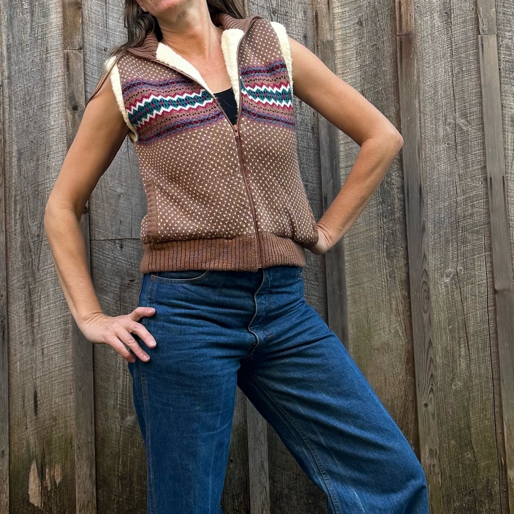 VTG Plush Fair Isle Sweater Vest - Picture 4 of 11